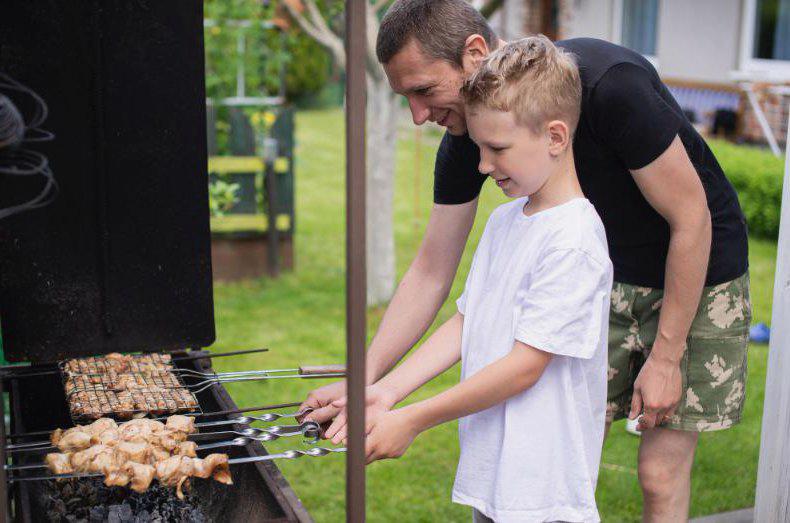 Zdrowe potrawy z grilla dla naszych pociech